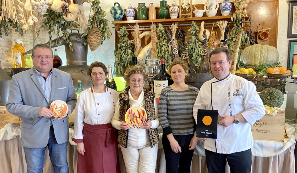 El hotel restaurante Terraza Carmona de Vera cumple 75 años